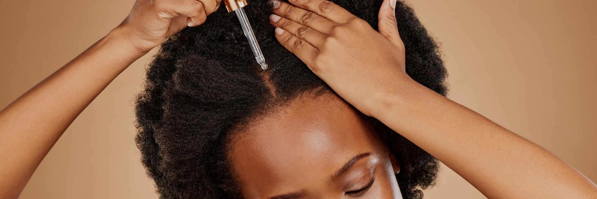 Read more about the article How Ayurvedic Oils Soothe Stress and Nourish Your Skin Naturally